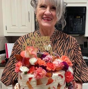 Meet your Posher, Jo etta